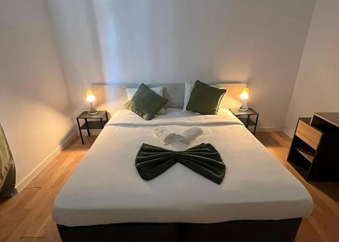 7 Requinte Hostel